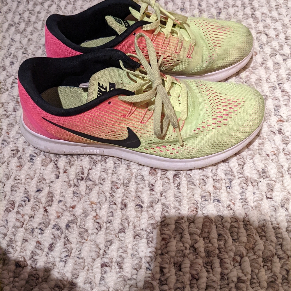 Nike Free RN Unlimited Olympic Collection Running Shoe - Size 7 (844630-999)